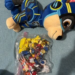 Giant Chase from paw patrols plushie with Mini Figures